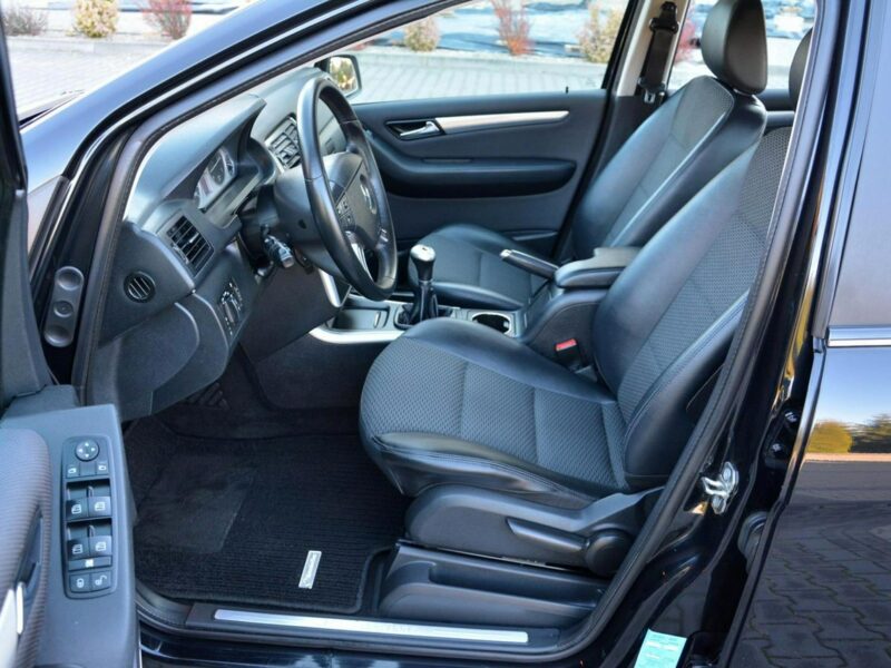 Mercedes B 180 Avantgarde Navi Skóry *2xPark*Grzane fotele Alu 17 Nowe opony W245 (2005-2011)
