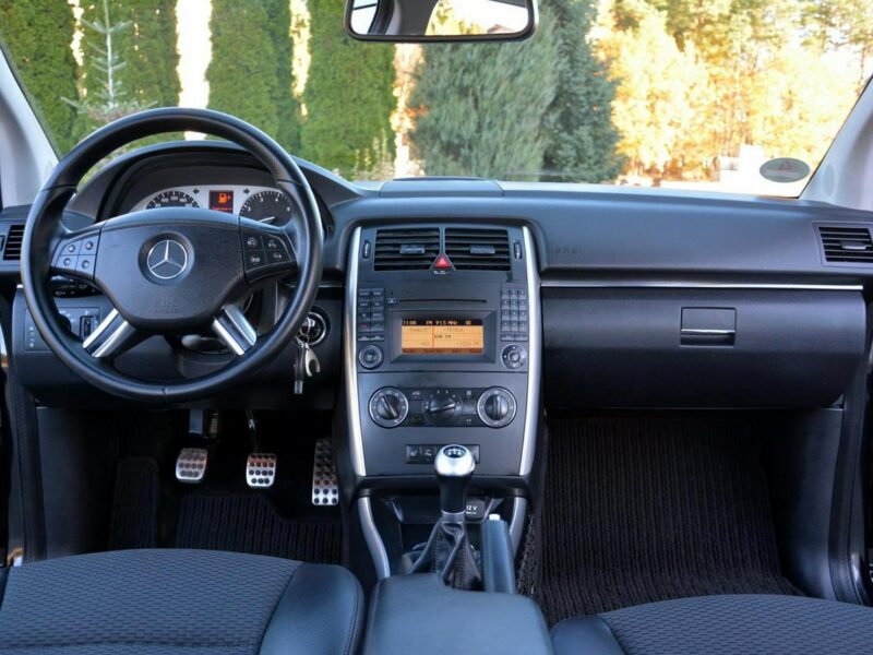 Mercedes B 180 Avantgarde Navi Skóry *2xPark*Grzane fotele Alu 17 Nowe opony W245 (2005-2011)