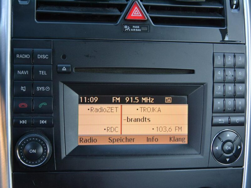 Mercedes B 180 Avantgarde Navi Skóry *2xPark*Grzane fotele Alu 17 Nowe opony W245 (2005-2011)