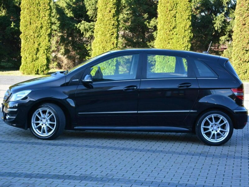 Mercedes B 180 Avantgarde Navi Skóry *2xPark*Grzane fotele Alu 17 Nowe opony W245 (2005-2011)