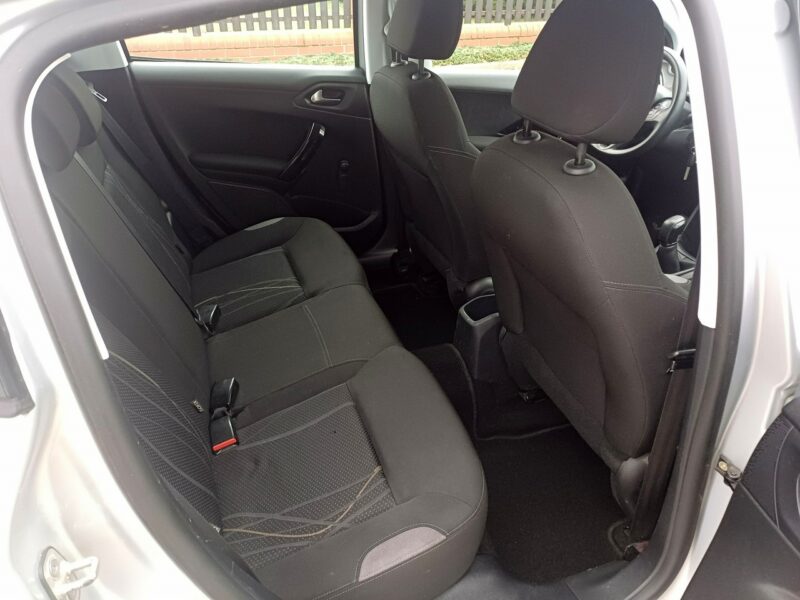 Peugeot 208 1.6 HDi 92KM I (2012-2019)