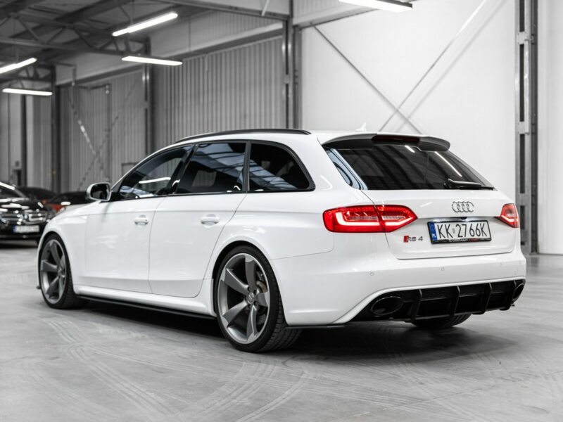 Audi RS4 Biały kruk. Jak nowa. Panorama, B&O. Bezwypadkowa. B8 (2012-2015)