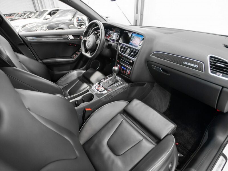 Audi RS4 Biały kruk. Jak nowa. Panorama, B&O. Bezwypadkowa. B8 (2012-2015)