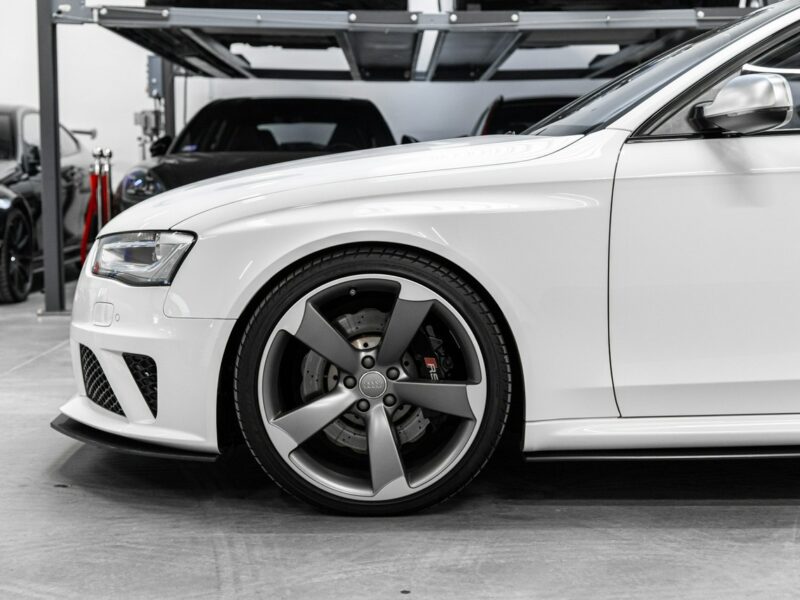 Audi RS4 Biały kruk. Jak nowa. Panorama, B&O. Bezwypadkowa. B8 (2012-2015)