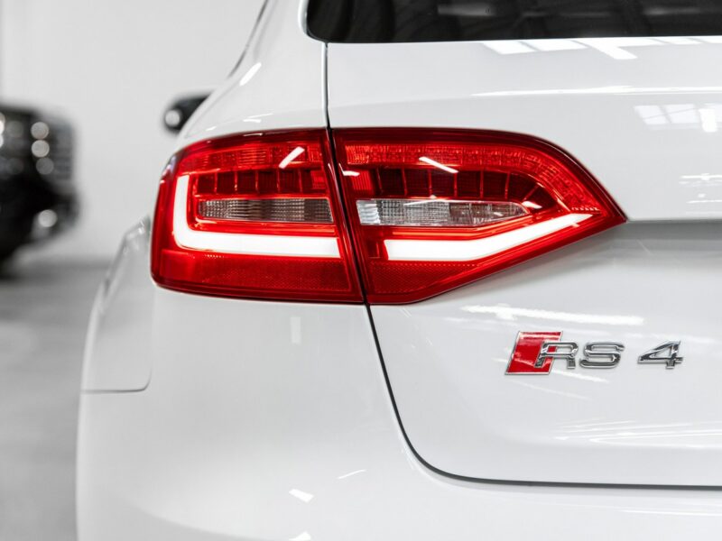 Audi RS4 Biały kruk. Jak nowa. Panorama, B&O. Bezwypadkowa. B8 (2012-2015)