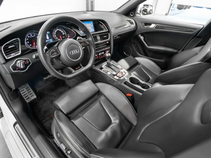 Audi RS4 Biały kruk. Jak nowa. Panorama, B&O. Bezwypadkowa. B8 (2012-2015)