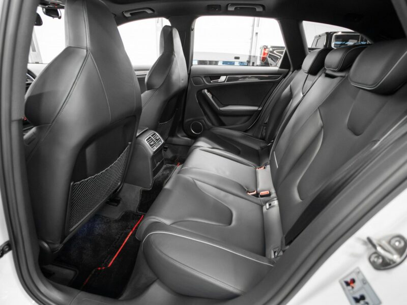 Audi RS4 Biały kruk. Jak nowa. Panorama, B&O. Bezwypadkowa. B8 (2012-2015)