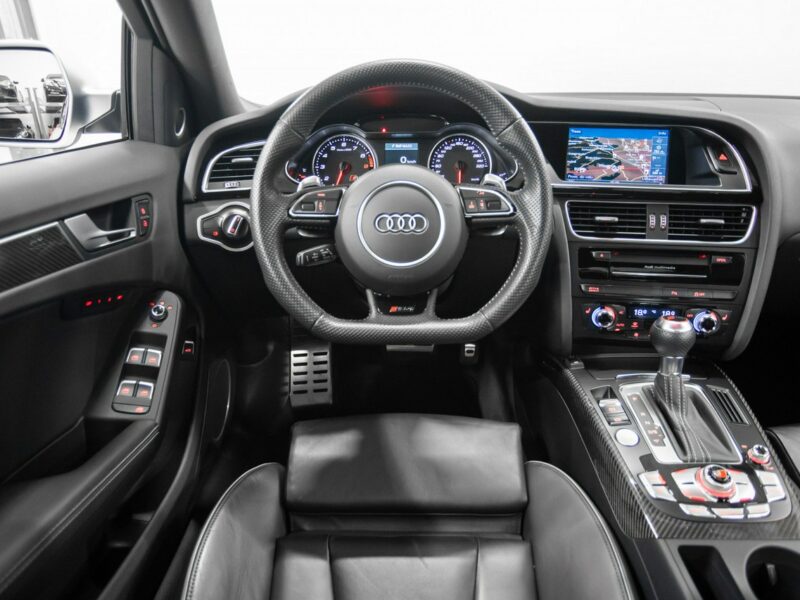Audi RS4 Biały kruk. Jak nowa. Panorama, B&O. Bezwypadkowa. B8 (2012-2015)