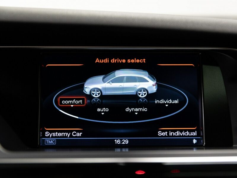 Audi RS4 Biały kruk. Jak nowa. Panorama, B&O. Bezwypadkowa. B8 (2012-2015)