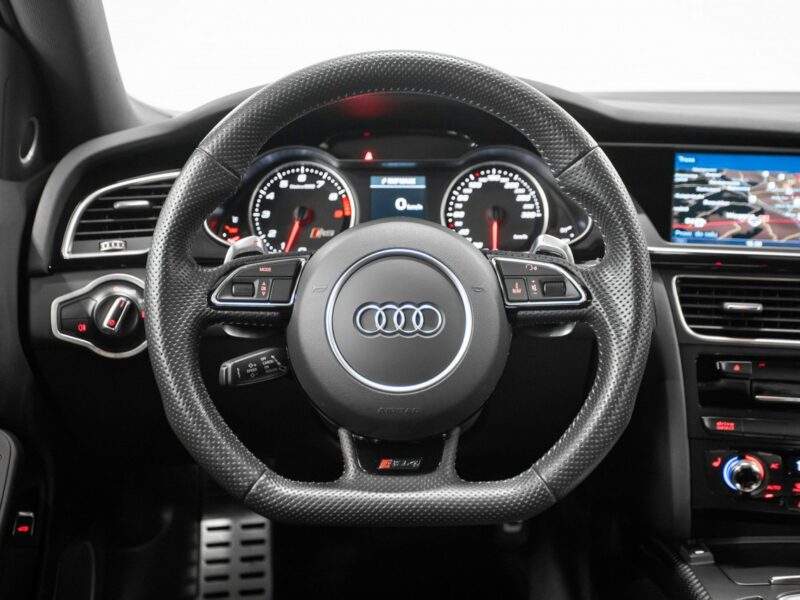Audi RS4 Biały kruk. Jak nowa. Panorama, B&O. Bezwypadkowa. B8 (2012-2015)