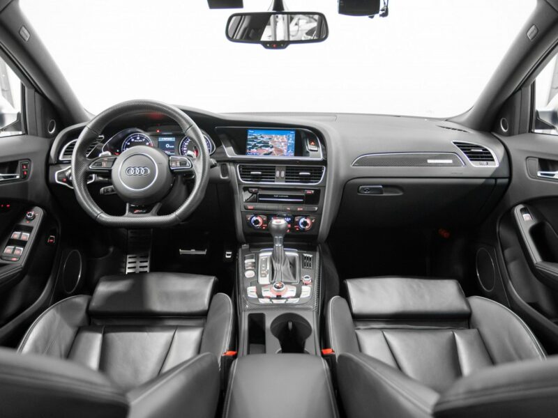 Audi RS4 Biały kruk. Jak nowa. Panorama, B&O. Bezwypadkowa. B8 (2012-2015)