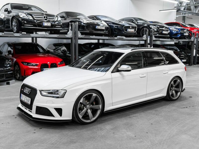 Audi RS4 Biały kruk. Jak nowa. Panorama, B&O. Bezwypadkowa. B8 (2012-2015)