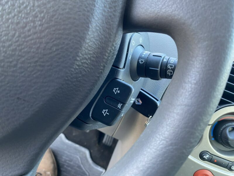 Renault Modus Niski przebieg gwarantowany/Klimatyzacja/8 airbag/2 kpl. kół/Isofix