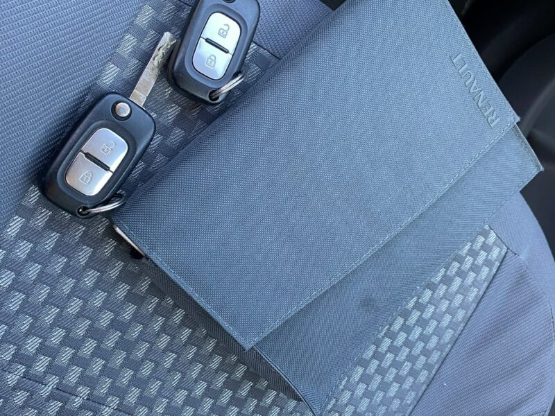 Renault Modus Niski przebieg gwarantowany/Klimatyzacja/8 airbag/2 kpl. kół/Isofix