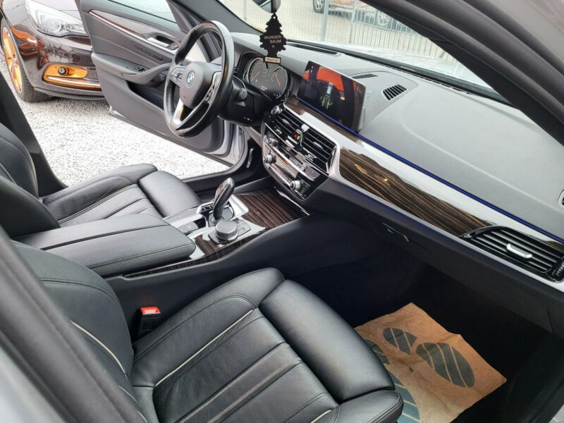 BMW 520 2.0 D 190 KM Org Sport Line Przebieg 76 Tyś km Full Wersja Zapraszamy G30/G31 (2017-2023)
