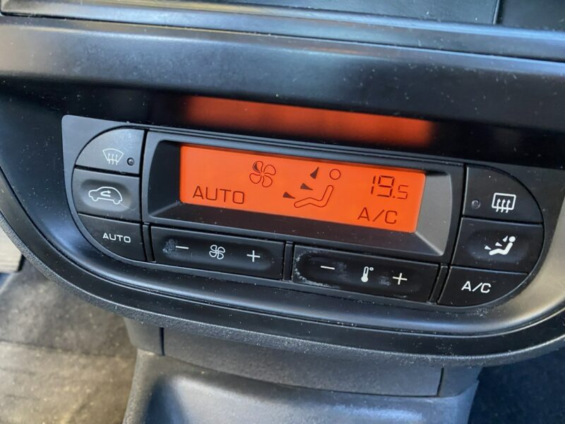 Citroen C3 Exclusive, benzyna mocna, klimatronik, składane lusterka, isofix, I (2002-2009)