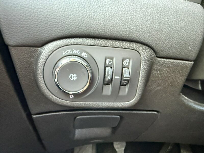 Opel Zafira 1.6T 150KM LPG 2017r 105 tys przebieg 7 osobowa C (2011-)