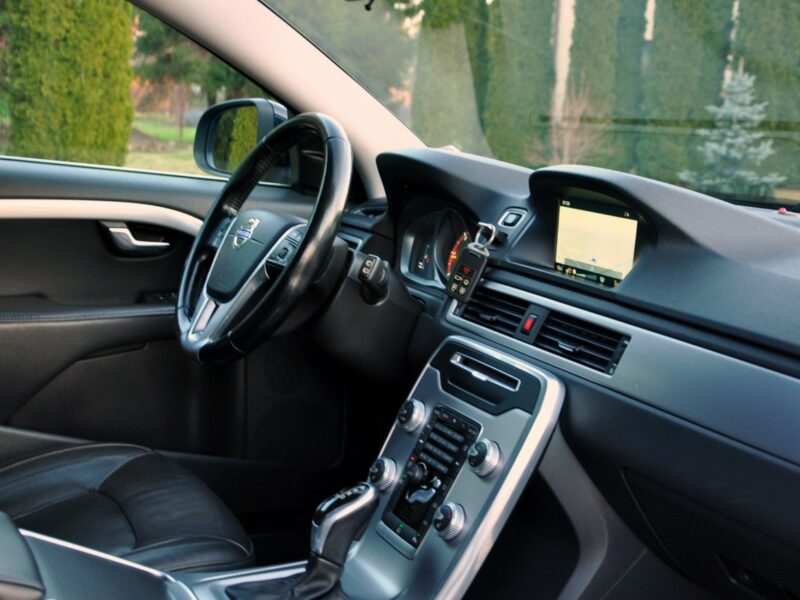 Volvo V70 2.0d(181KM)*D4*Lift*Led*Xenon*Navi*Skóry*Virtual Cokpit*Alu17"FUL*ASO III (2007-)