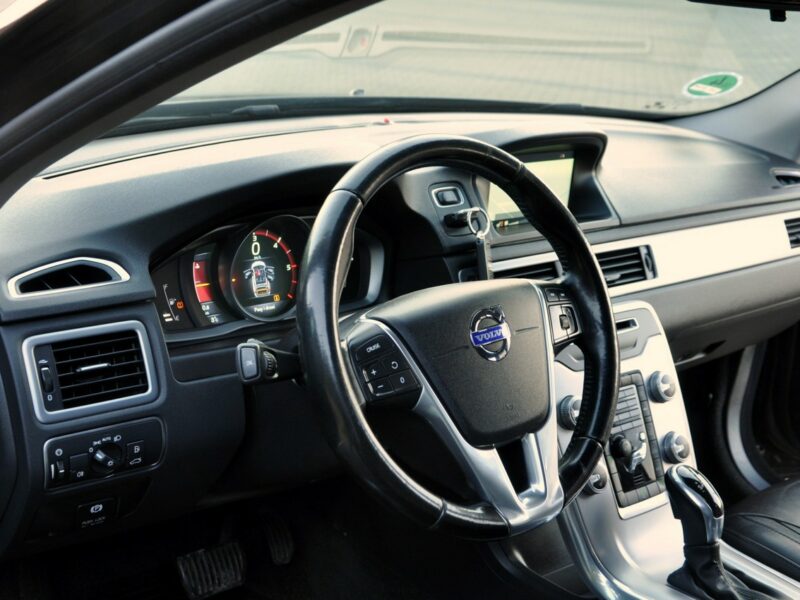 Volvo V70 2.0d(181KM)*D4*Lift*Led*Xenon*Navi*Skóry*Virtual Cokpit*Alu17"FUL*ASO III (2007-)