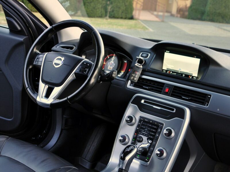 Volvo V70 2.0d(181KM)*D4*Lift*Led*Xenon*Navi*Skóry*Virtual Cokpit*Alu17"FUL*ASO III (2007-)