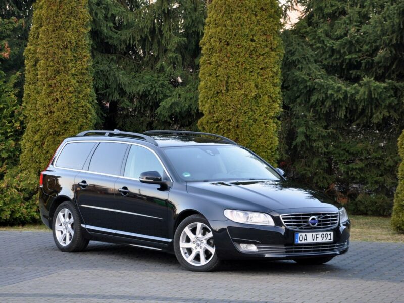 Volvo V70 2.0d(181KM)*D4*Lift*Led*Xenon*Navi*Skóry*Virtual Cokpit*Alu17"FUL*ASO III (2007-)