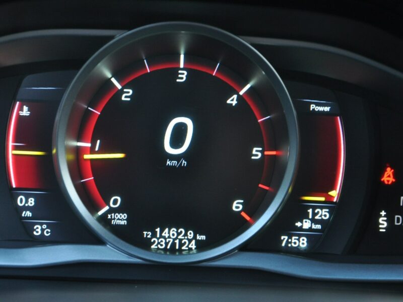 Volvo V70 2.0d(181KM)*D4*Lift*Led*Xenon*Navi*Skóry*Virtual Cokpit*Alu17"FUL*ASO III (2007-)