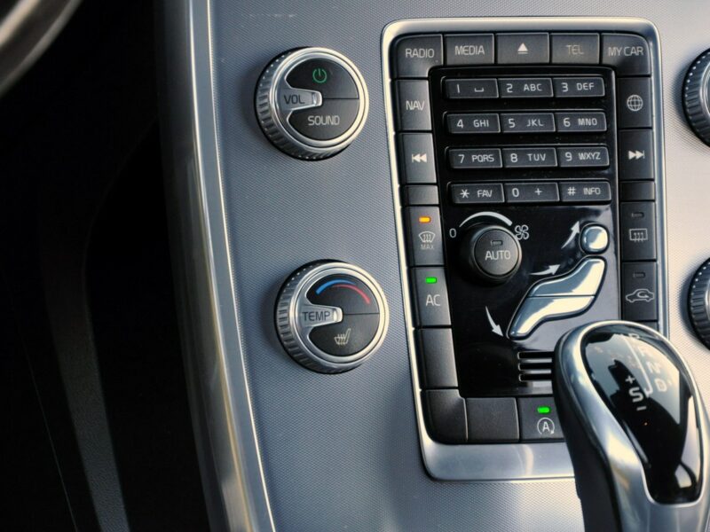 Volvo V70 2.0d(181KM)*D4*Lift*Led*Xenon*Navi*Skóry*Virtual Cokpit*Alu17"FUL*ASO III (2007-)
