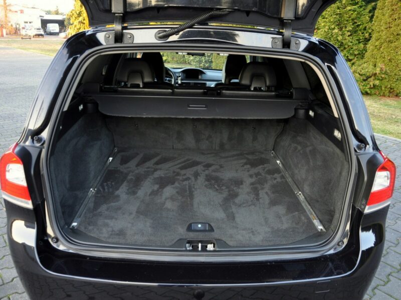 Volvo V70 2.0d(181KM)*D4*Lift*Led*Xenon*Navi*Skóry*Virtual Cokpit*Alu17"FUL*ASO III (2007-)