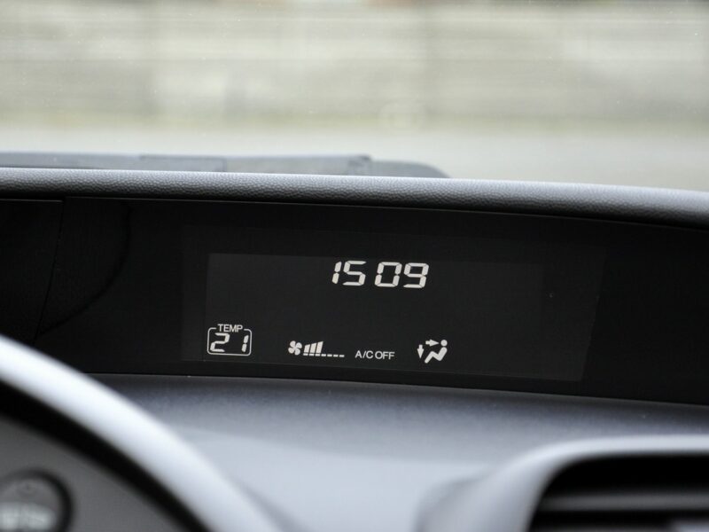 Honda Civic 1,8i-Vtec 140KM SPORT/Serwisowany/Parktronic/Alufelgi/USB/Model2011 VIII (2006-2011)