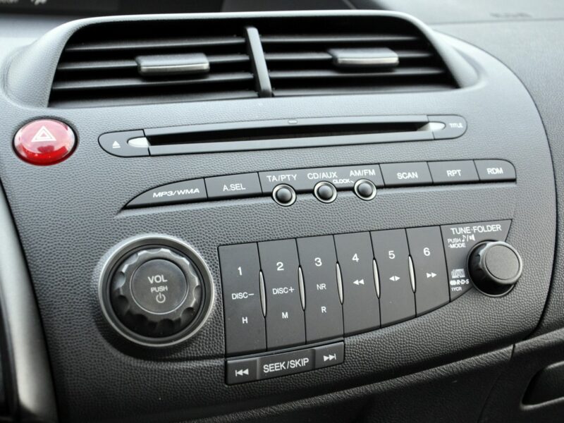 Honda Civic 1,8i-Vtec 140KM SPORT/Serwisowany/Parktronic/Alufelgi/USB/Model2011 VIII (2006-2011)