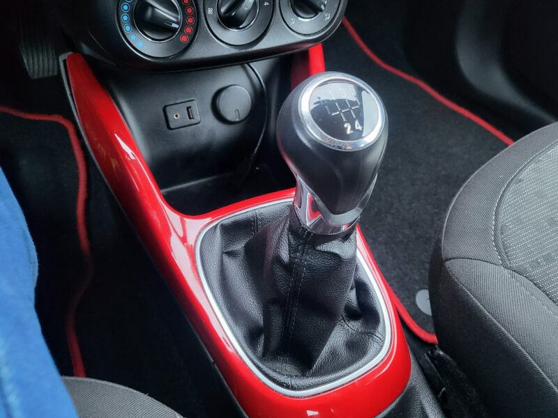 Opel Adam 1.2 70 KM 100% Przebieg ASO TUV 100% Bezwypadek Zapraszamy !!!