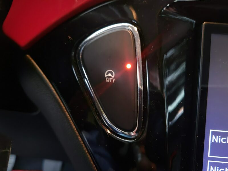 Opel Adam 1.2 70 KM 100% Przebieg ASO TUV 100% Bezwypadek Zapraszamy !!!