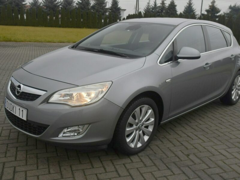 Opel Astra 1,4Turbo DUDKI11 Navi,Hak.Parktronic.Pół-Skóry.kredyt.GWARANCJA J (2009-2019)