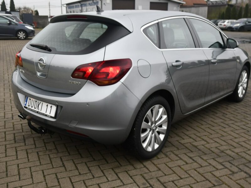 Opel Astra 1,4Turbo DUDKI11 Navi,Hak.Parktronic.Pół-Skóry.kredyt.GWARANCJA J (2009-2019)