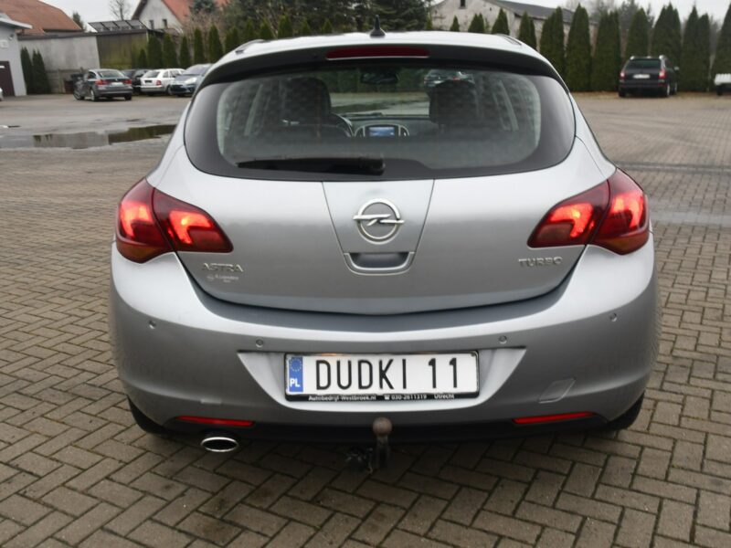 Opel Astra 1,4Turbo DUDKI11 Navi,Hak.Parktronic.Pół-Skóry.kredyt.GWARANCJA J (2009-2019)