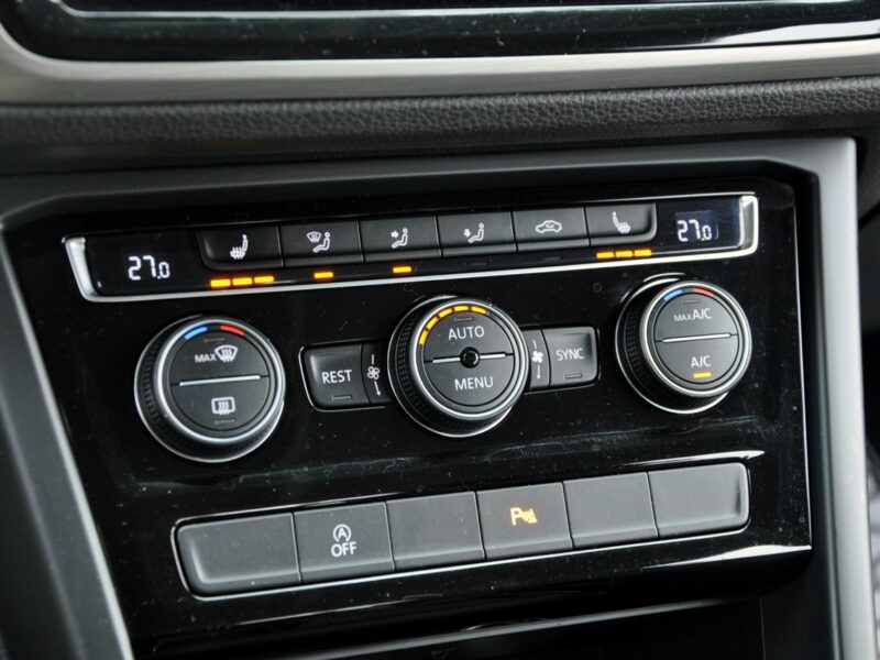 Volkswagen Touran 1.6TDI(115KM)*Automat*Radar ACC*Klimatronik*Reling*Welur*Alu17"ASO VW III (2015-)