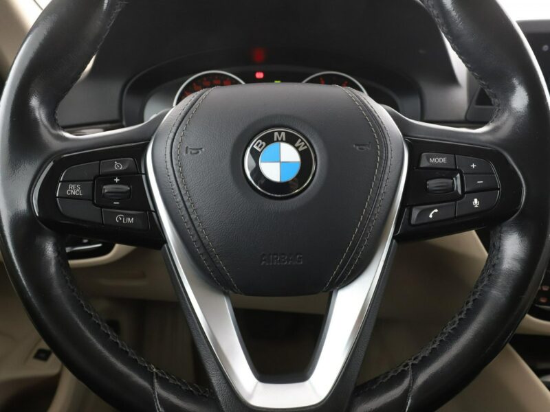 BMW 520 20d Automat Klimatronik Navi Tempomat Beżowa Skóra ElFotele Kamera PDC G30/G31 (2017-2023)