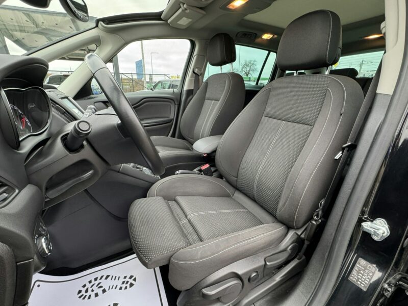 Opel Zafira *Bezwypadkowy*Panorama-Dach*7-OSOBOWY*Roczna Gwarancja Techniczna* C (2011-)