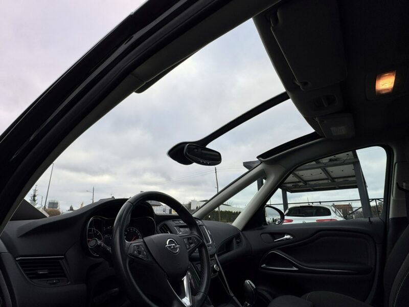 Opel Zafira *Bezwypadkowy*Panorama-Dach*7-OSOBOWY*Roczna Gwarancja Techniczna* C (2011-)
