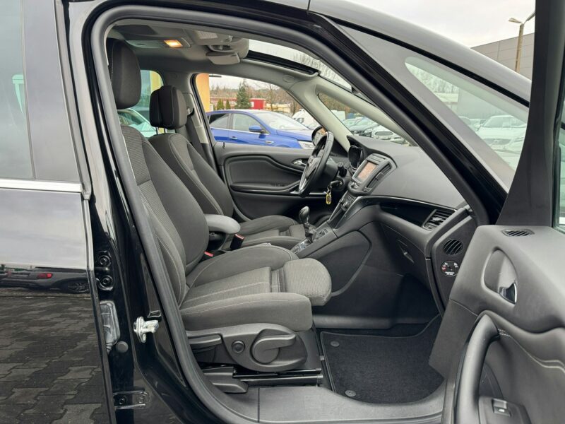 Opel Zafira *Bezwypadkowy*Panorama-Dach*7-OSOBOWY*Roczna Gwarancja Techniczna* C (2011-)