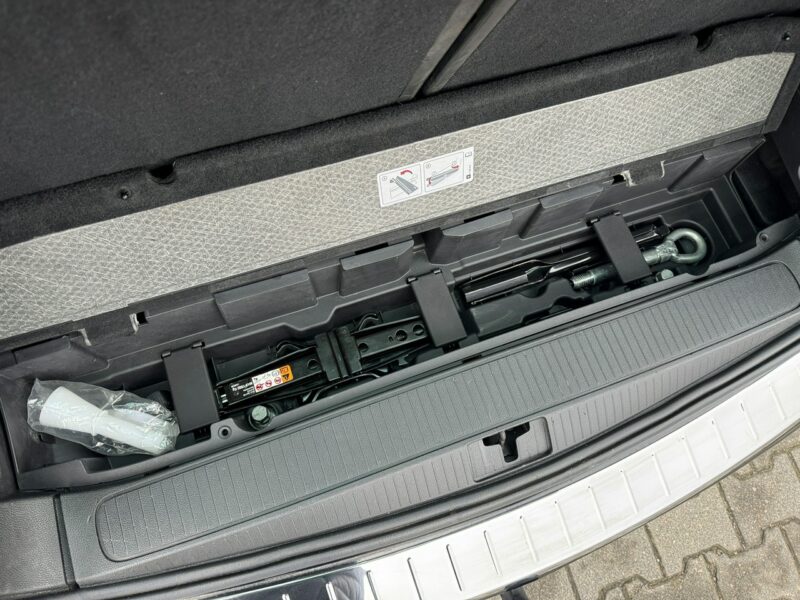Opel Zafira *Bezwypadkowy*Panorama-Dach*7-OSOBOWY*Roczna Gwarancja Techniczna* C (2011-)