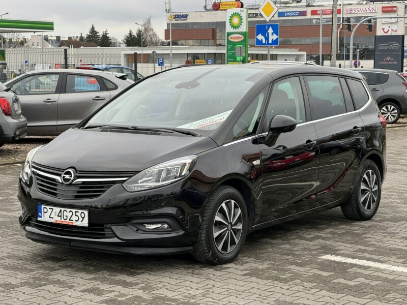 Opel Zafira *Bezwypadkowy*Panorama-Dach*7-OSOBOWY*Roczna Gwarancja Techniczna* C (2011-)