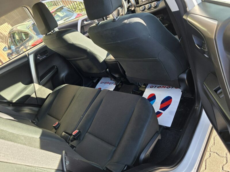 Toyota RAV-4 Gwarancja BEZWYPADKOWE 4x4 Serwis ASO TOYOTA Salon Polska V (2018)
