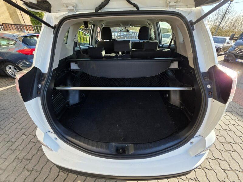Toyota RAV-4 Gwarancja BEZWYPADKOWE 4x4 Serwis ASO TOYOTA Salon Polska V (2018)