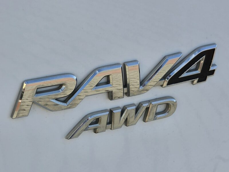 Toyota RAV-4 Gwarancja BEZWYPADKOWE 4x4 Serwis ASO TOYOTA Salon Polska V (2018)