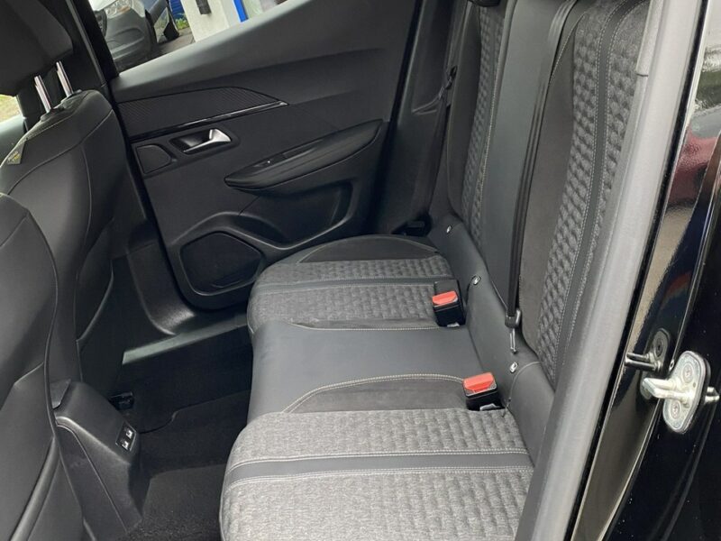 Peugeot 2008 Road Trip , Allure, Full LED,Virtual,Kamera,Navi II (2019-)
