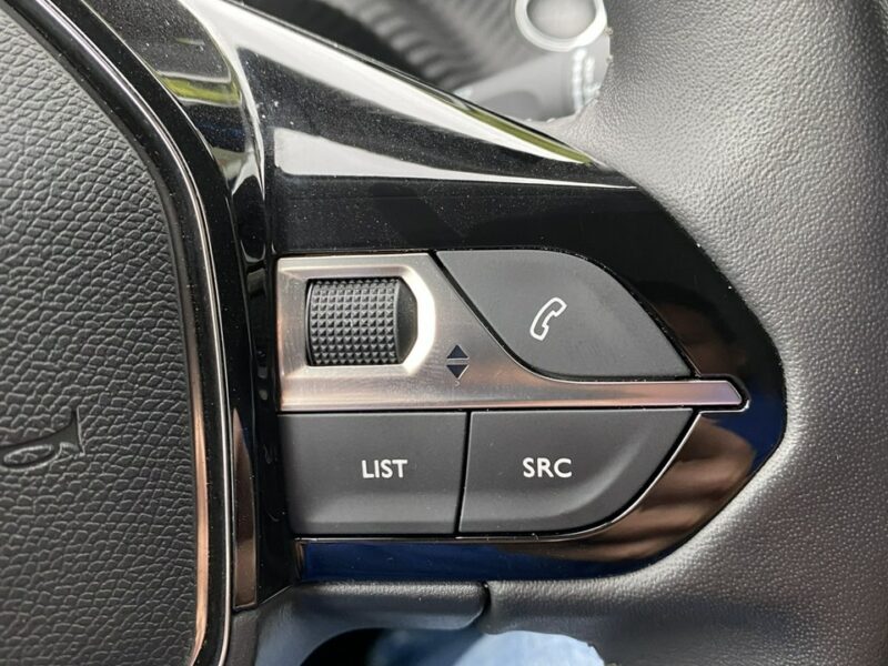 Peugeot 2008 Road Trip , Allure, Full LED,Virtual,Kamera,Navi II (2019-)