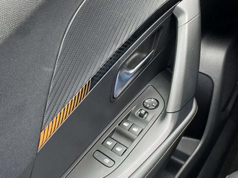 Peugeot 2008 Road Trip , Allure, Full LED,Virtual,Kamera,Navi II (2019-)