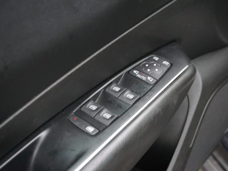 Renault Talisman z automatyczną skrzynią biegów, polski salon, rok gwarancji, I (2015-)