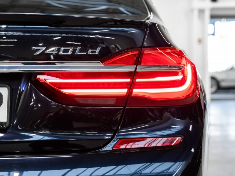 BMW 740 xDrive 320KM M-Sport. 22 000 km! Masaże. Skrętna oś. ACC. G12 (2015-...)